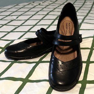 Rockport black leather Mary Jane style flat size 9